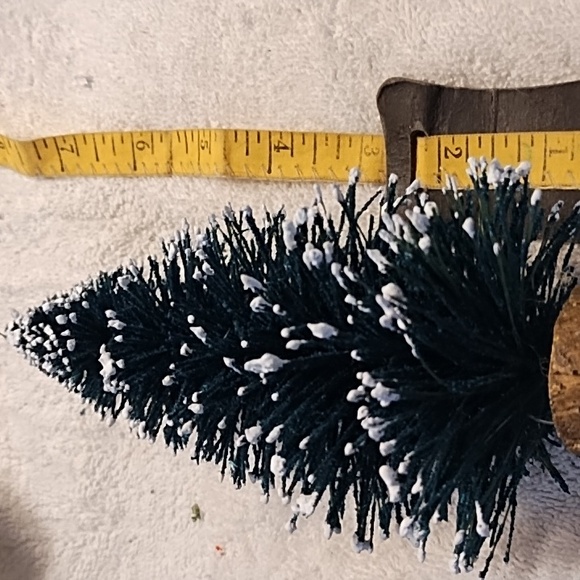 Christmas village trees - Picture 4 of 7